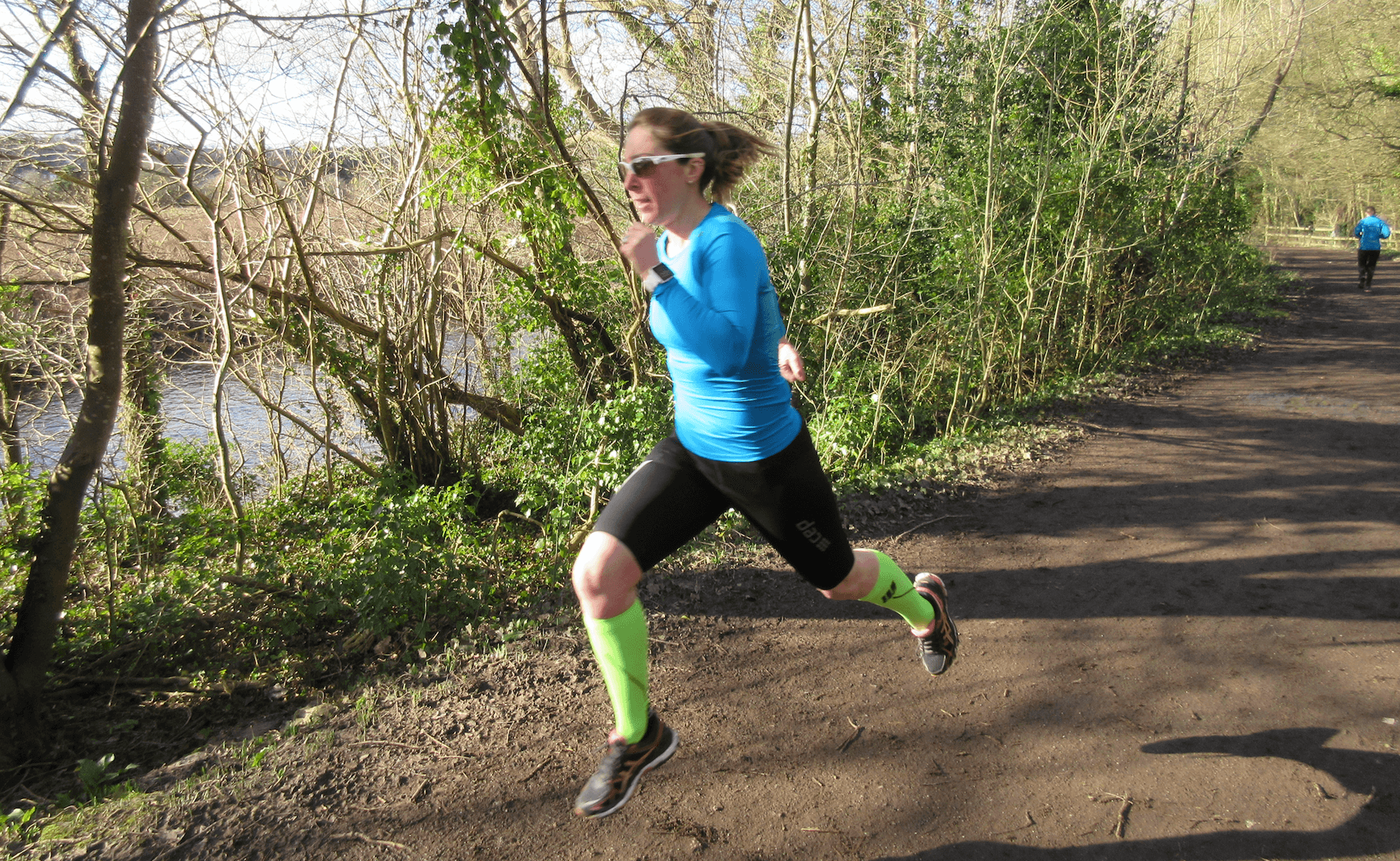 Runner in compression gear